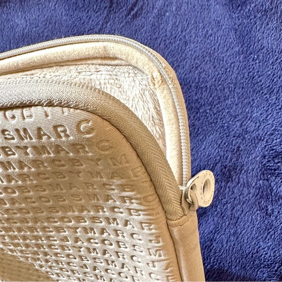 Marc by Marc Jacobs iPad Tablet Case - Picture 5 of 6